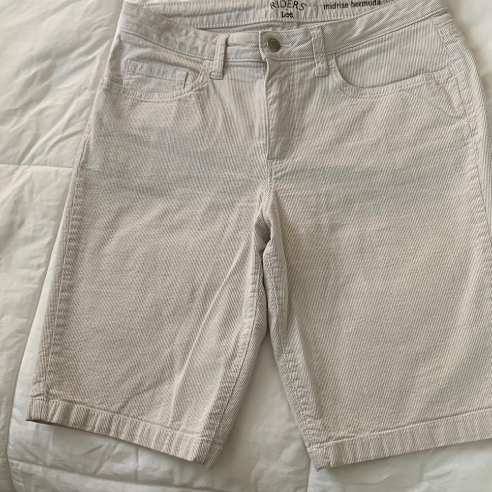 Riders by Lee Midrise Bermuda Shorts size 8